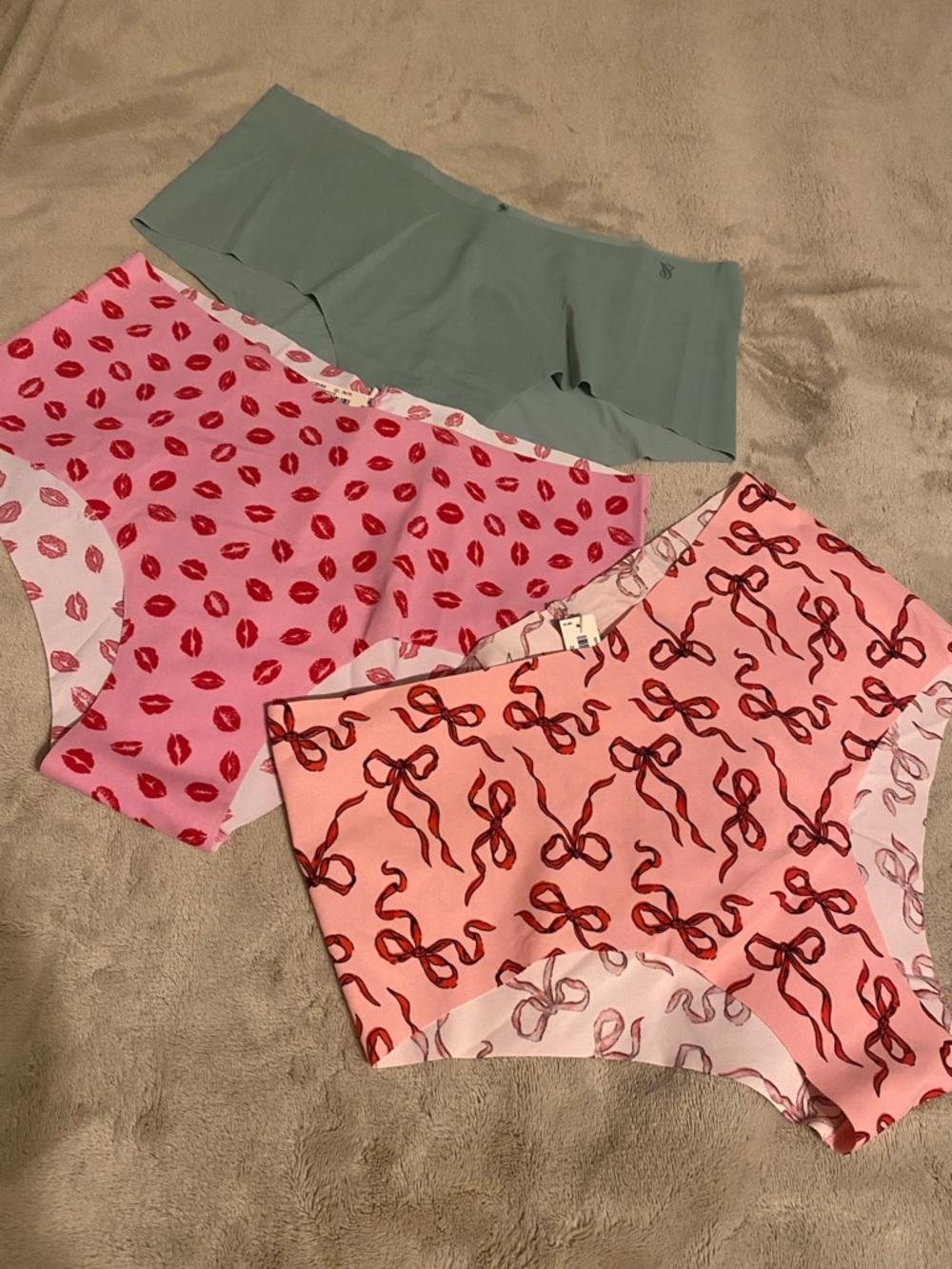 NWT Victoria's Secret PINK
Bundle of 3 cheeky underwear Size L